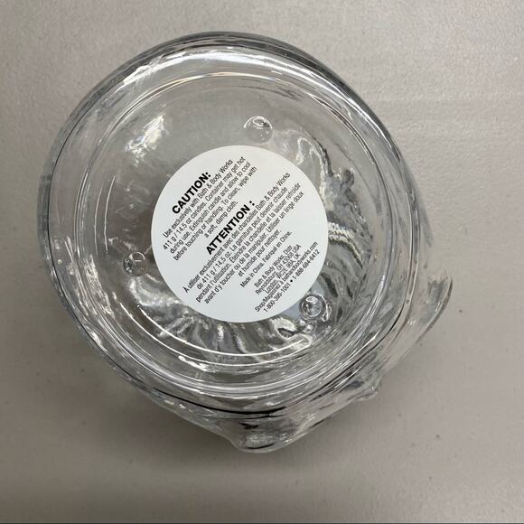 Bath & Body Works Glass Clear Skull Head 3 Wick Candle Holder Halloween NEW - Picture 3 of 7